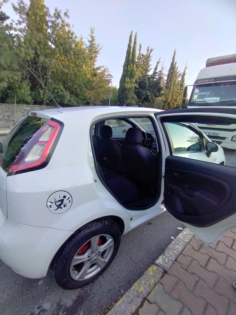 fiat punto 2013 - 13
