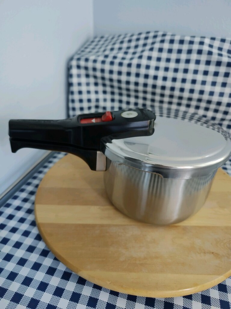 Silit desig 2.5 Lt düdüklü tencere sıfır kadar temiz lastiği yeni orji - 3