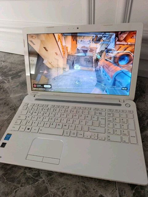 Toshiba laptop bilgisayar