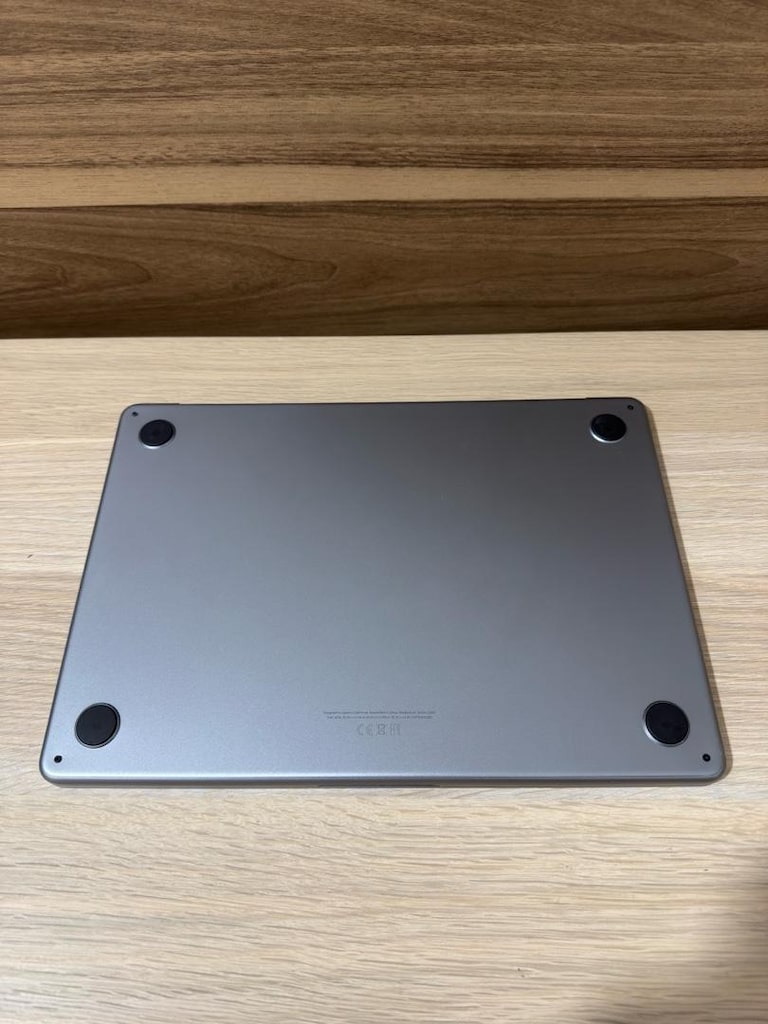 MacBook Air / M2 / 13 inç / 16 GB Ram / 256 GB Ssd - 8