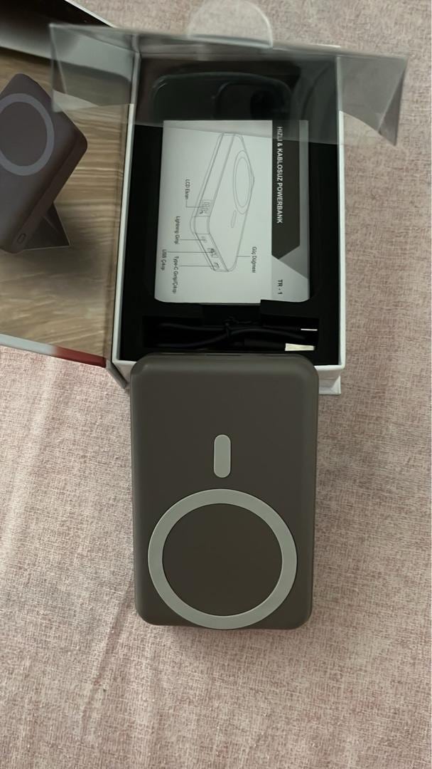 10.000 mAH POWERBANK - 2