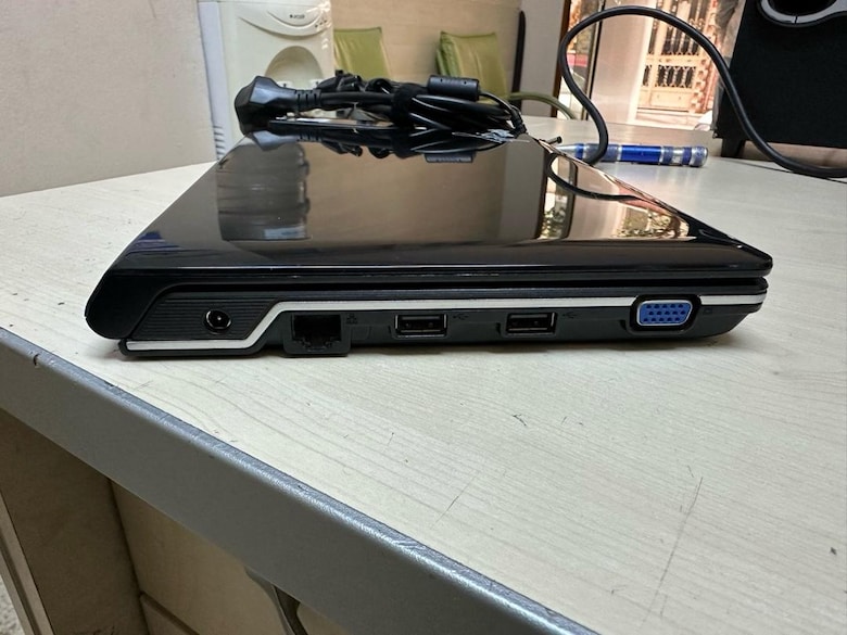 NETBOOK ATOM N450 / 1.66 Ghz ÇİFT ÇEKİRDEKLİ TERTEMİZ - 3