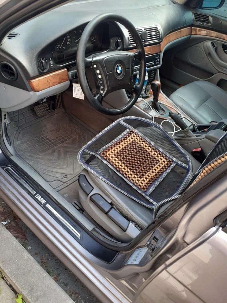 BMW 520I