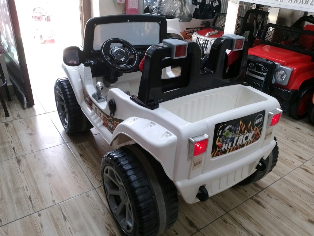 İNCİ AKÜLÜ ARABA 12V KUMANDALI CİFT KİSİLİK JİP - 7