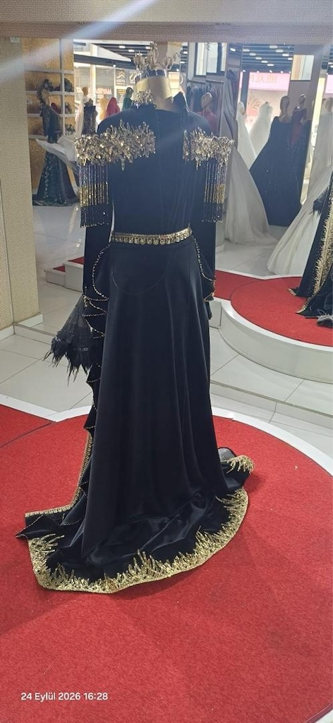 SİYAH BALIK DE MONTE KUYRUKLU KAFTAN — görsel 2/3