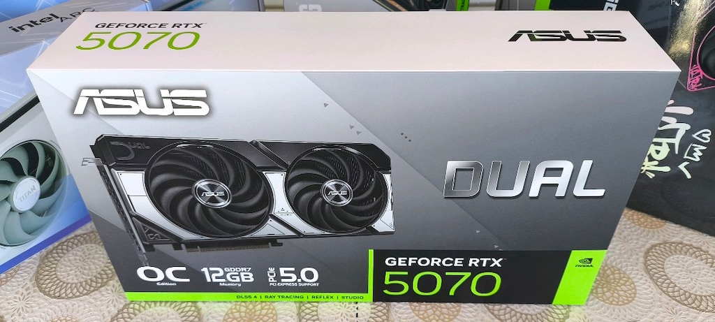 Asus dual oc edition RTX 5070 ekran kartı SIFIR KAPALI KUTU - 4