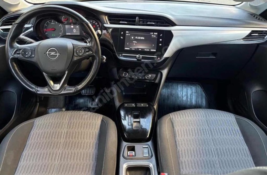 Opel Corsa 2023 model 1.2 T Edition bayandan - 9