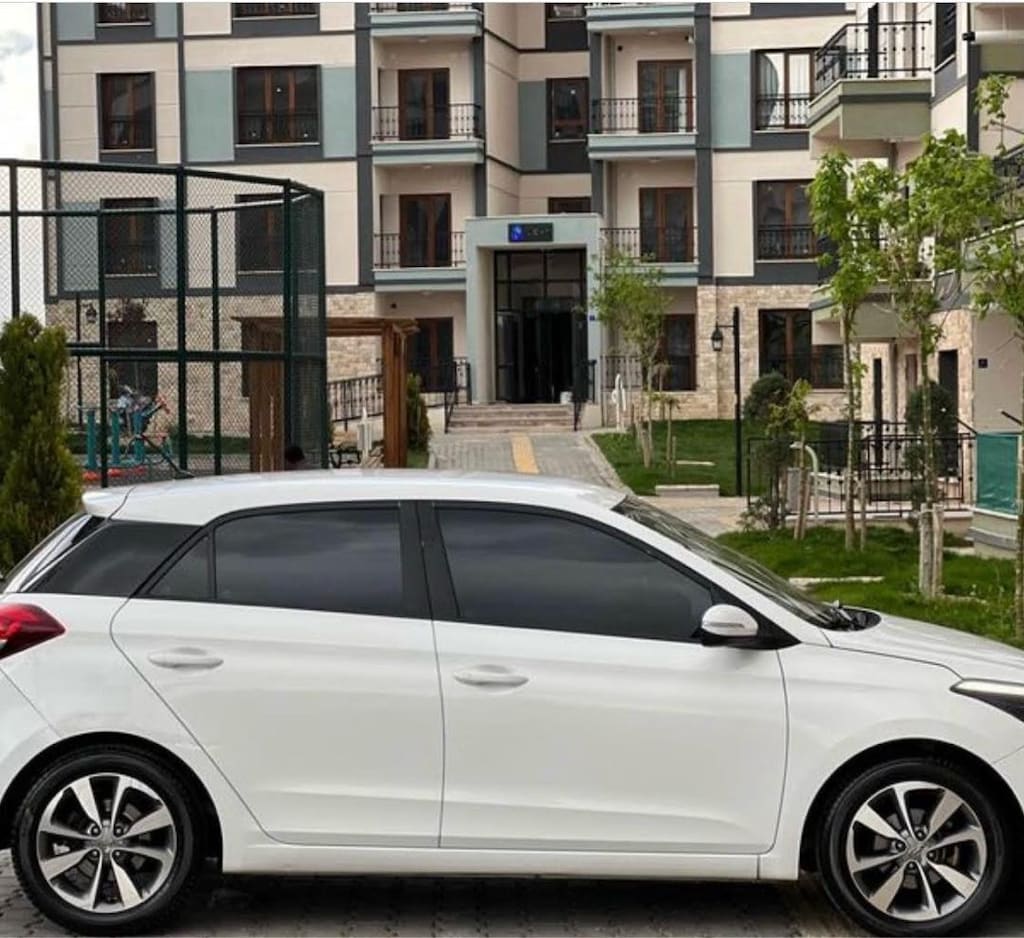 HYUNDAİ i20 - 8