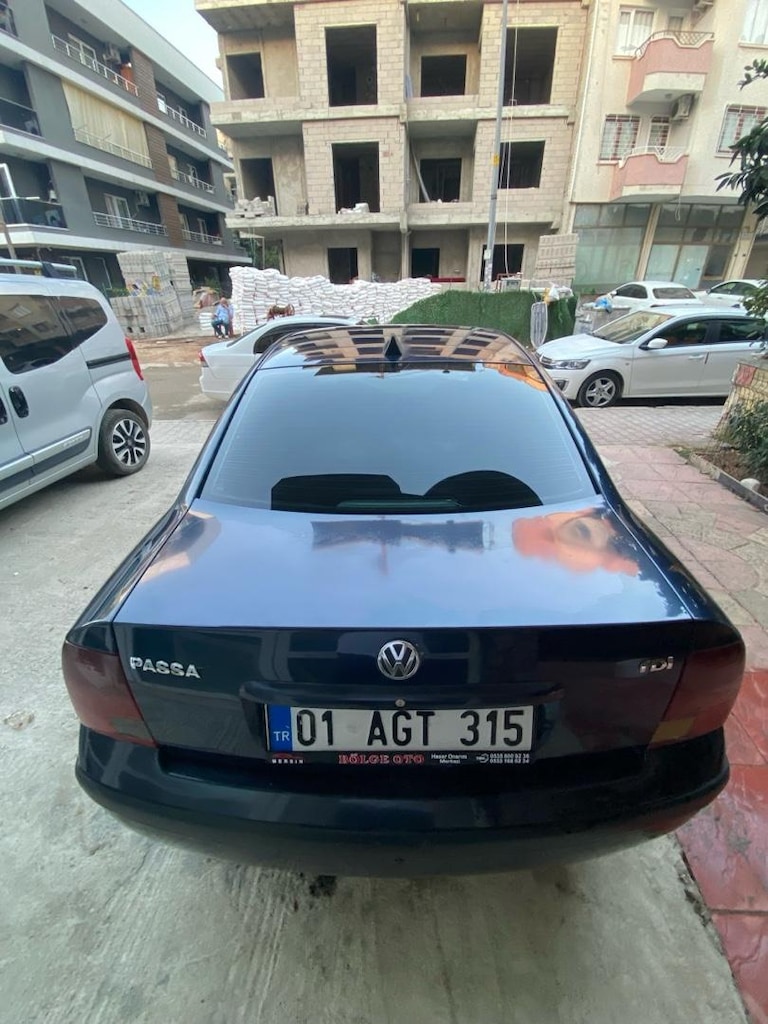 VOLKSWAGEN PASSAT 1.9 TDI - 10