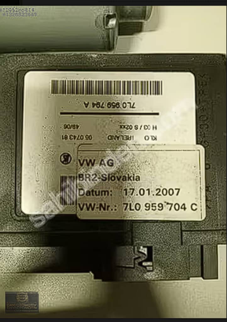 7L0959794A VW TOUAREQ PORCHE CAYANNE SAĞ ARKA CAM MOTORU - 3