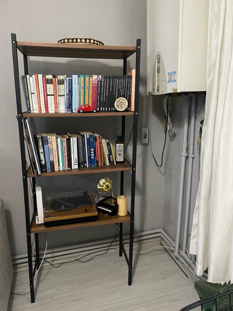 Ahşap Kitaplık - 3