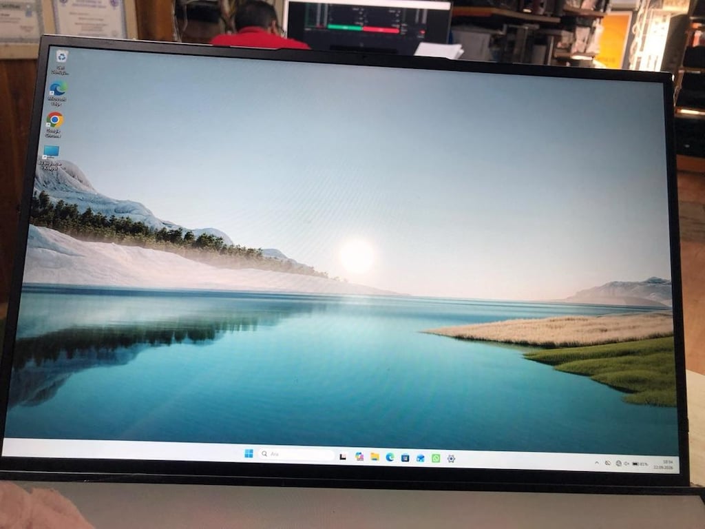 Quadro DS1630 Intel Core i7 10850H 16GB 512GB SSD Freedos 16" Taşınabi - 4