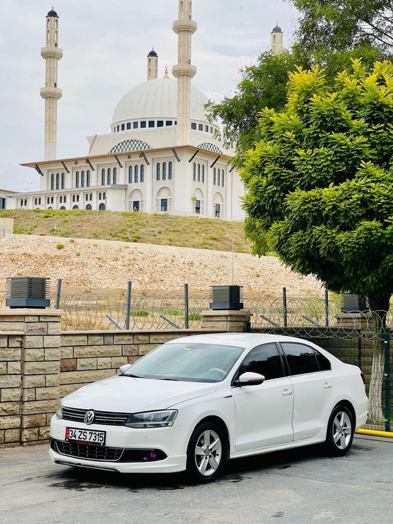 Beyaz Volkswagen Jetta - 6