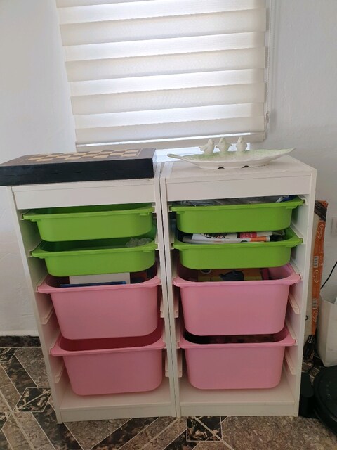 ikea ikili cocuk oyuncak dolabı