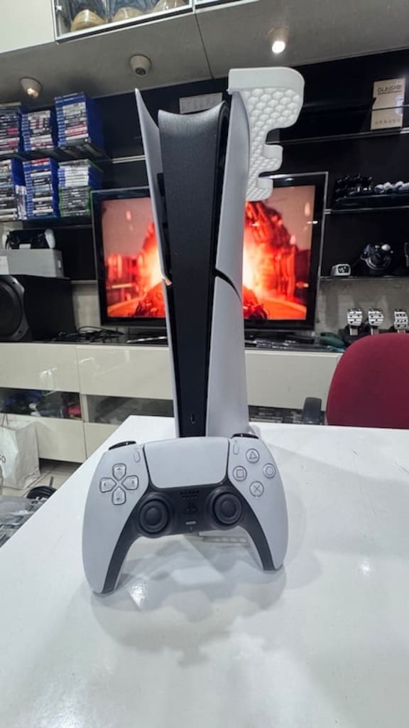 PLAYSTATION PS5 SLIM - 2 EL YENİ SERİ - 2