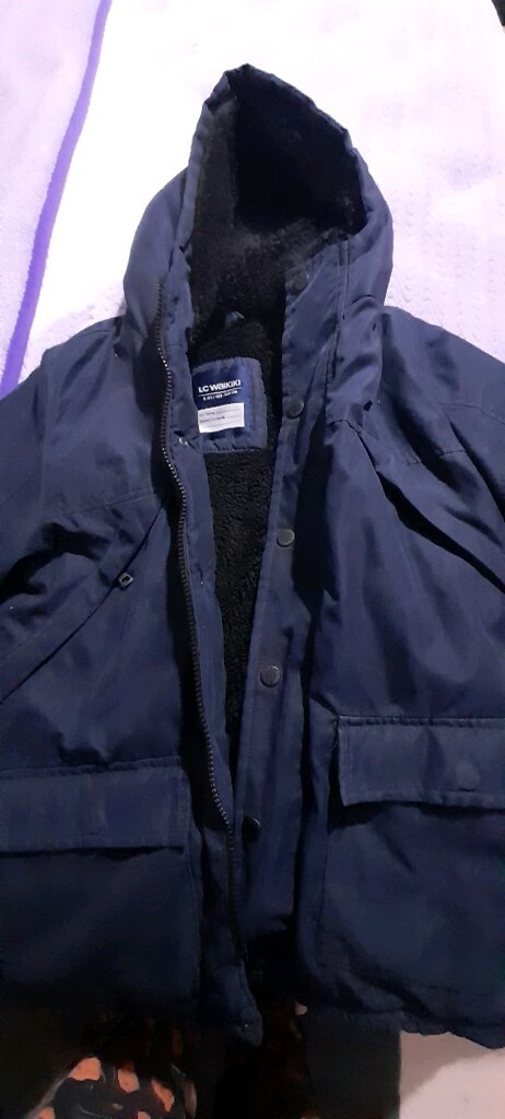 8/9 yas lc waikiki marka erkek cocuk mont - 2