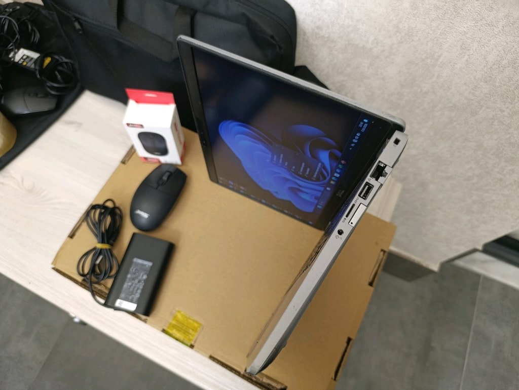 Dell Latitude 5310 – Intel Core i7 / 8 GB RAM / 256 GB NVMe SSD - 4