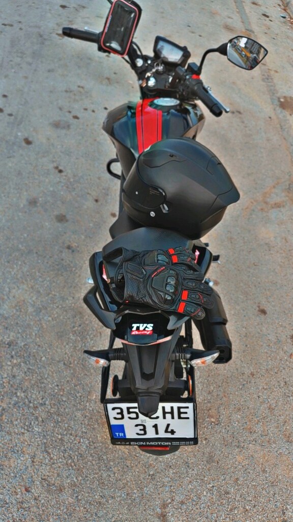 TVS RTR 200 4V - 4