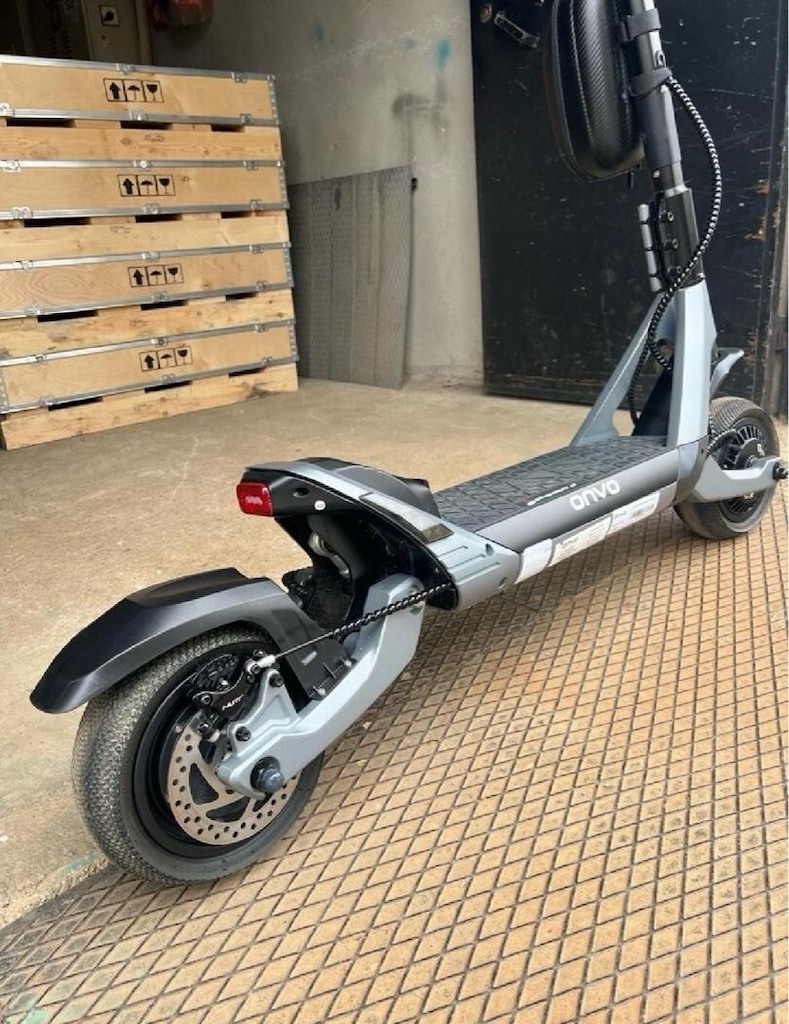 ONVO RX-05 2400W 70 km menzil çift motor scooter gri renk - 3