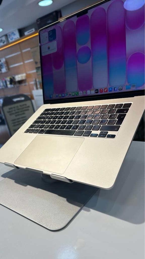 MacBook Air M3 15” 8/256 HATASIZ / TERTEMİZ - 3