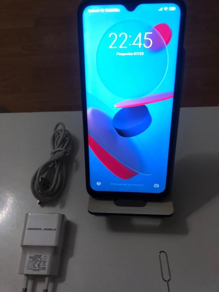 Redmi 9 C gb .64 rem..4 şarj cihazı ve iğne ile verecem orijinal cihaz - 2