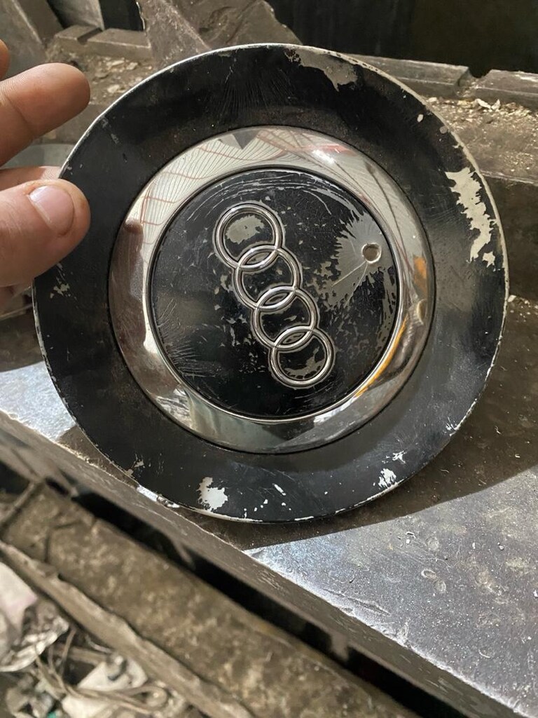Audi jant göbeği - 2
