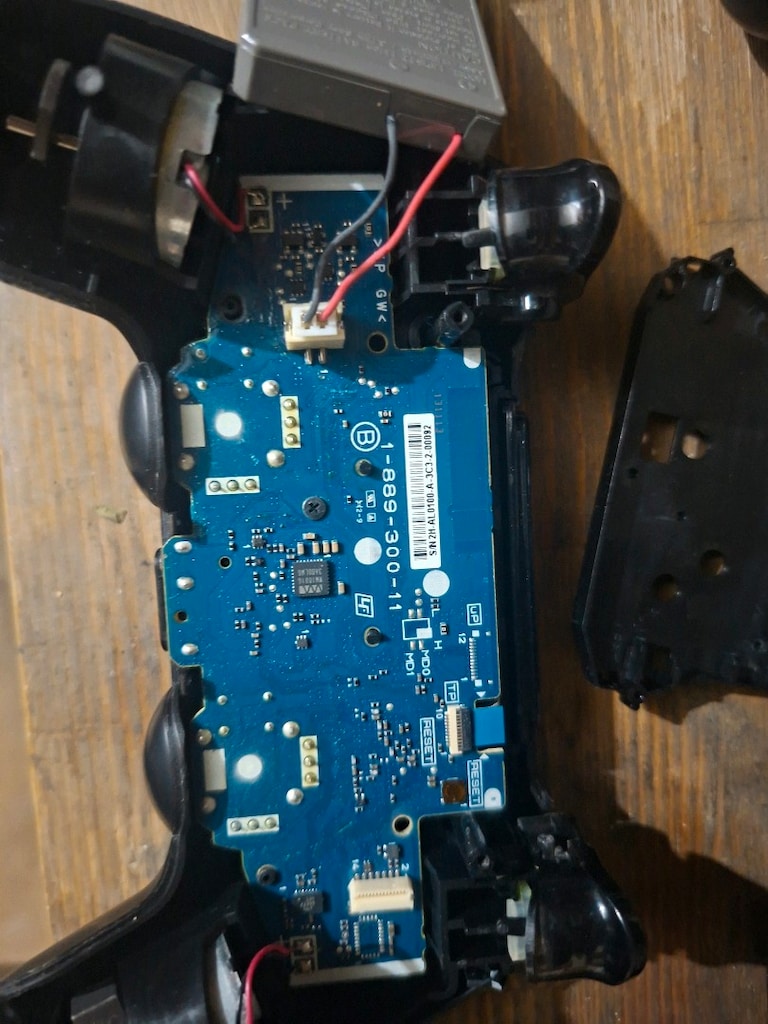PlayStation 4 kol arızalı açıklamaya bakınız - 5