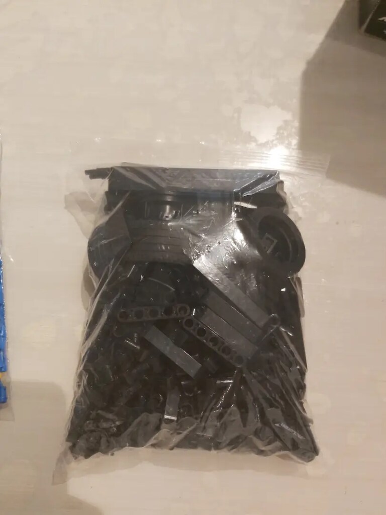 LEGO TECHNIC 42123 MCLAREN SENNA - 3