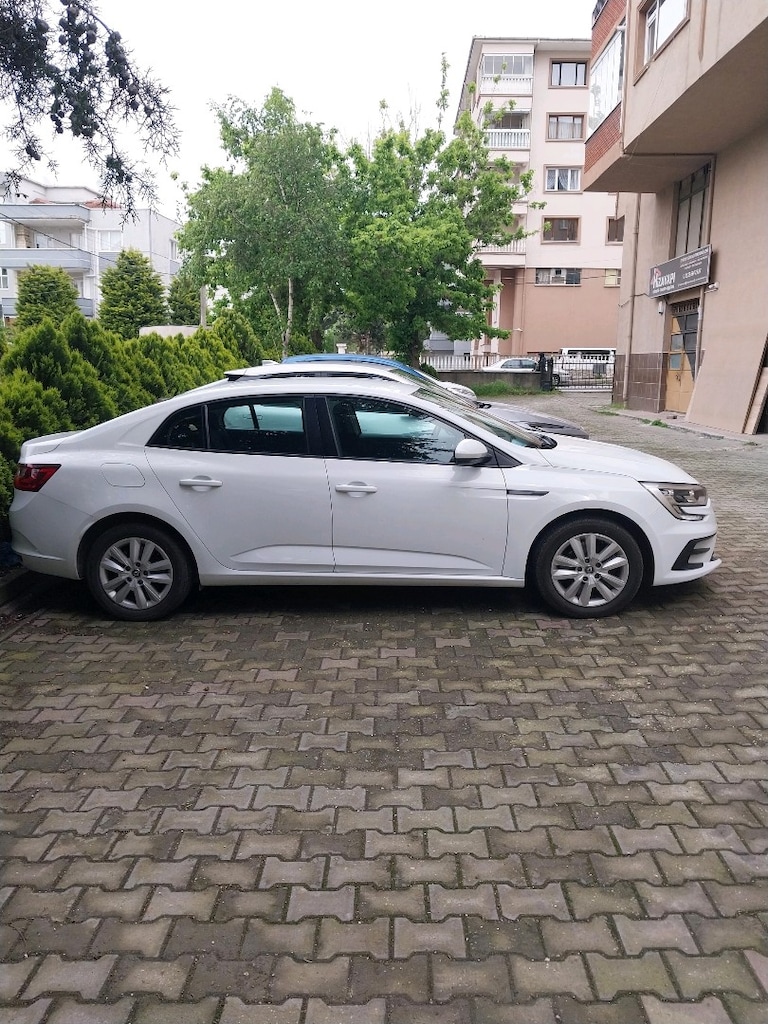 Renault Megan 4 1.3 tce otomatik benzinli - 14