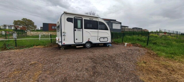 YK410 Çekme Karavan Moniblok