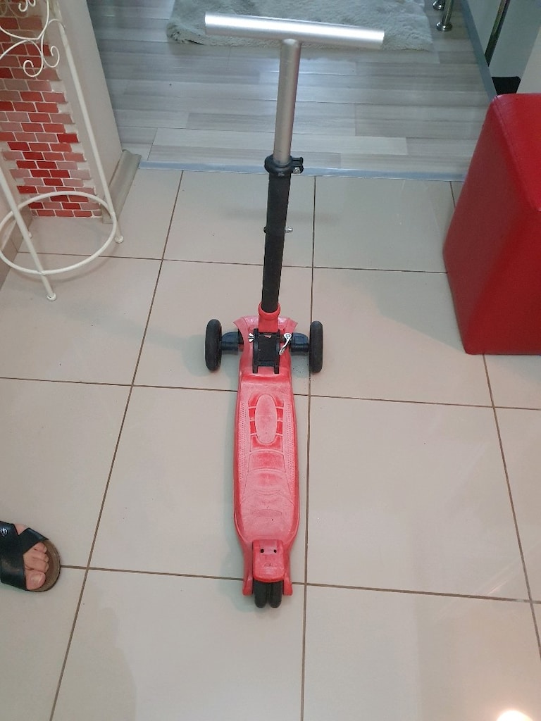 Tekerlekleri Işıklı 3 Tekerlekli Scooter - 2