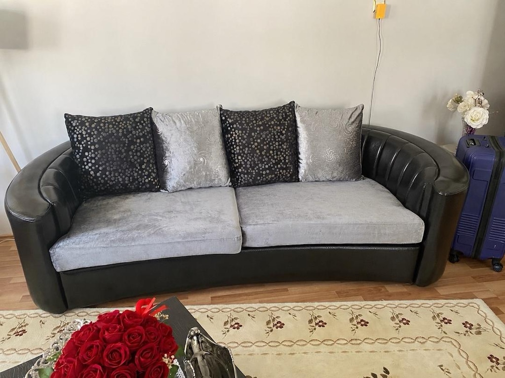 tüm parça halinde satılık salon takımı