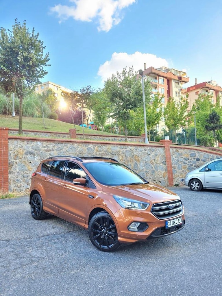 FORD KUGA 1.5 TDCi ST-LINE / PANORAMİK CAM TAVAN - 2