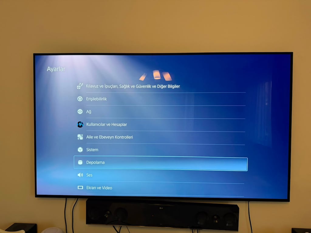 PS5 SLİM 1 TB 2 KOL 4 OYUN TR CİHAZ KUTU FATURALI SIFIRDAN FARKSIZ - 4