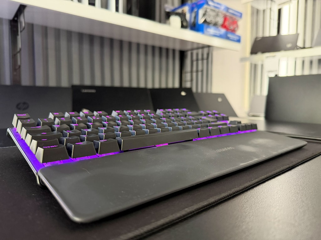 SteelSeries Apex Pro TKL OmniPoint Kablolu Mekanik Klavye OLED - 4