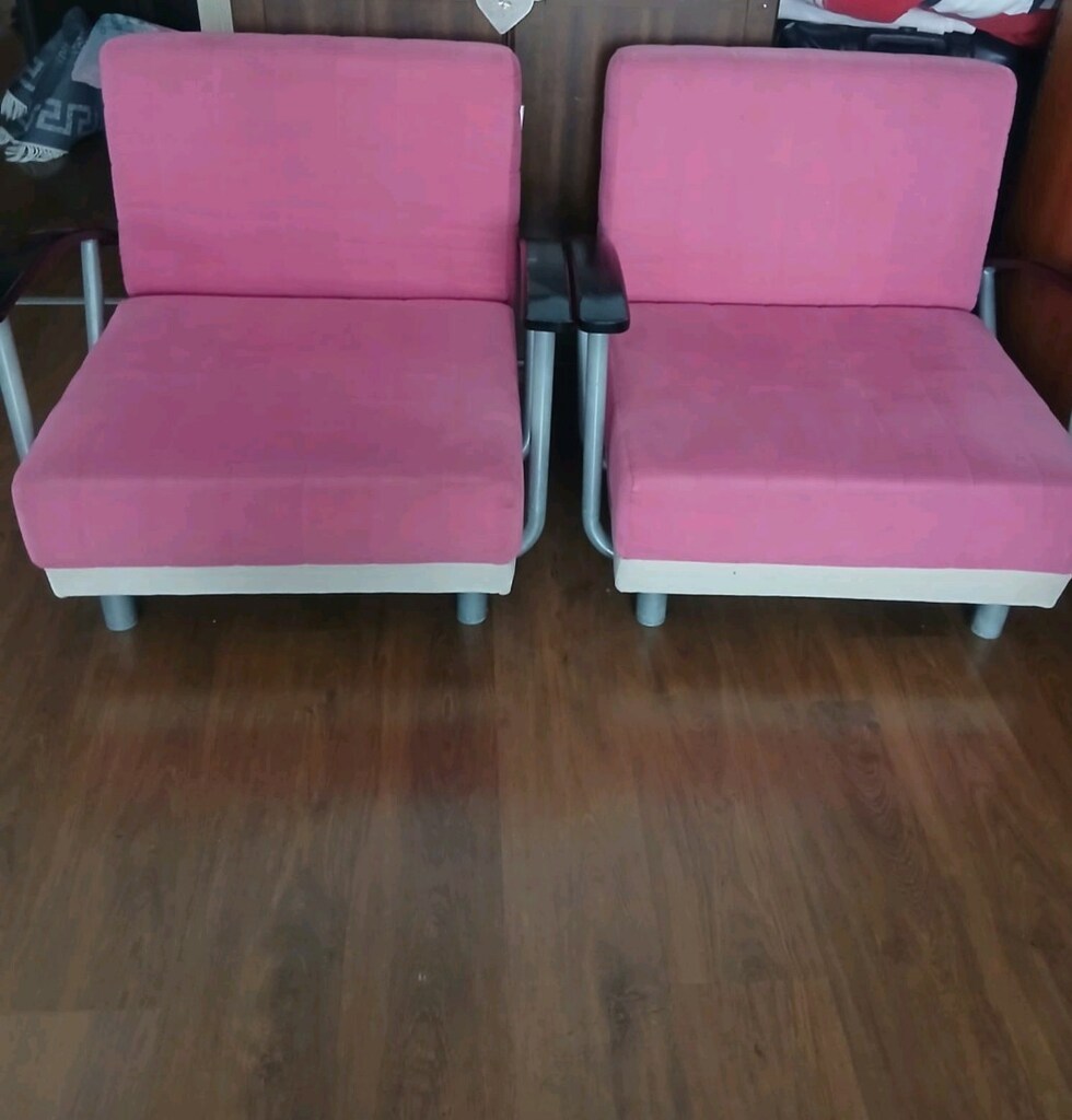2 büyük 2 tekli yatak oluyor hepsi - 4