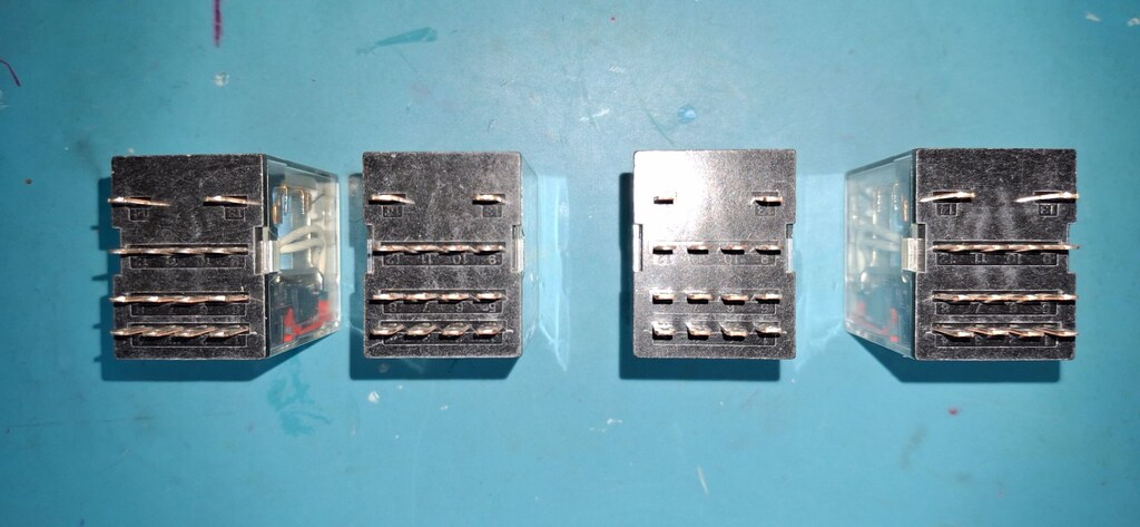OMRON MY4IN Kontrol rolesi 4 adet + 3 adet soketleri ile.ROLE5 - 8