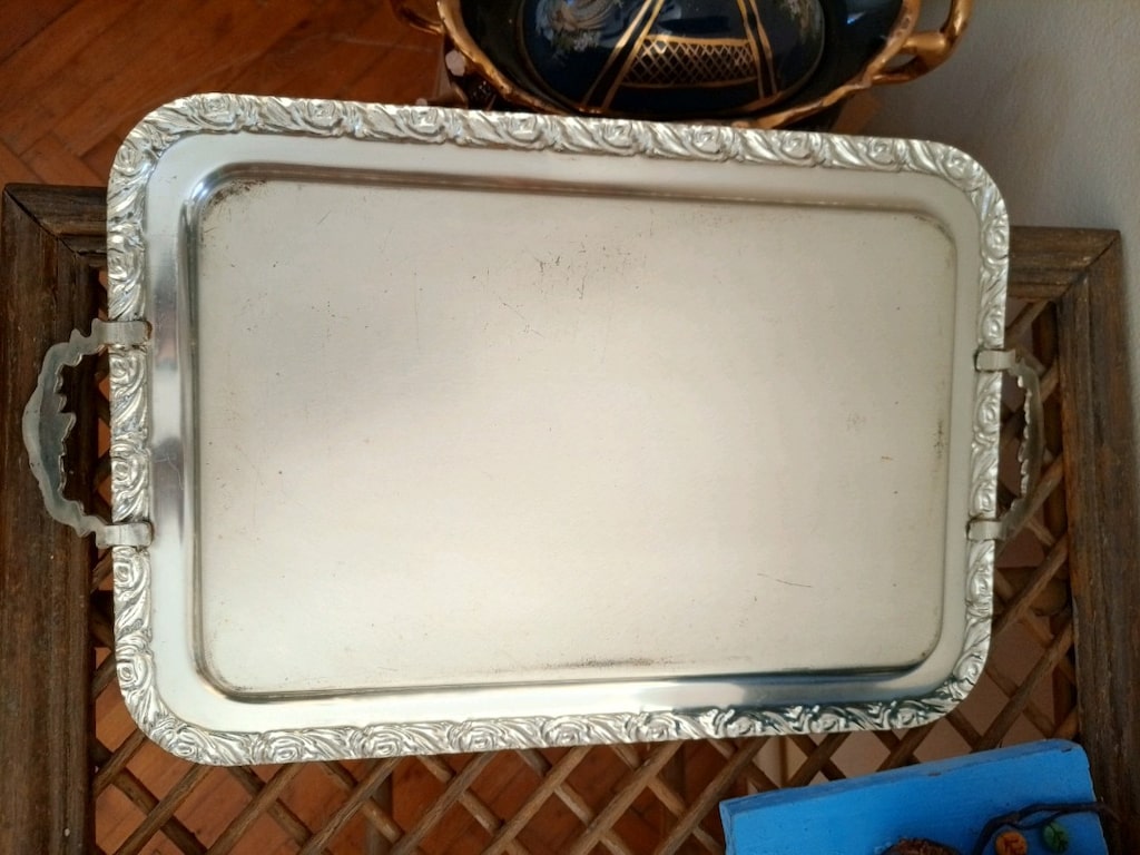 Vintage Gümüş Kaplama / Metal Servis Tepsisi – Gül Motifli Kenarlı - 2