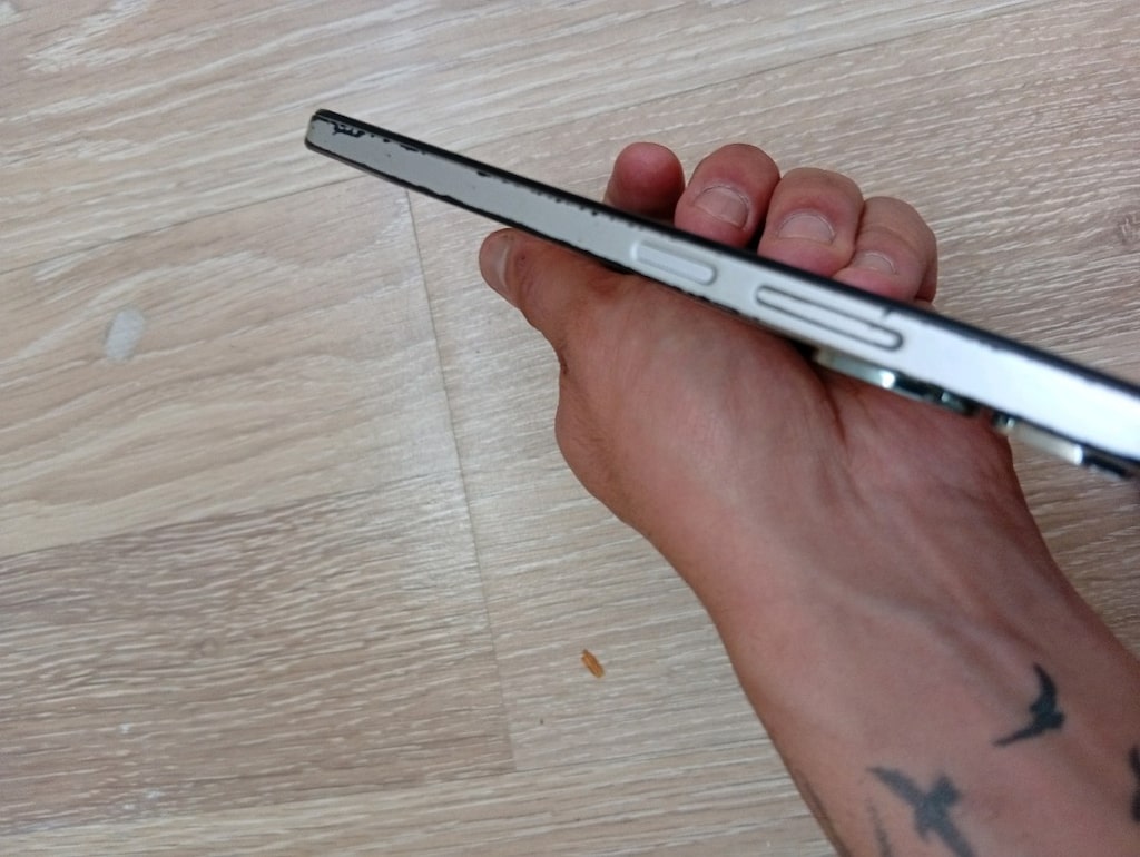 REALME - 2