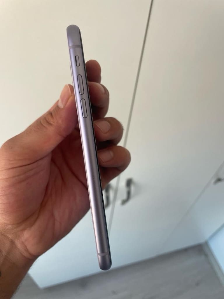 İphone 11 64 GB Mor - 4