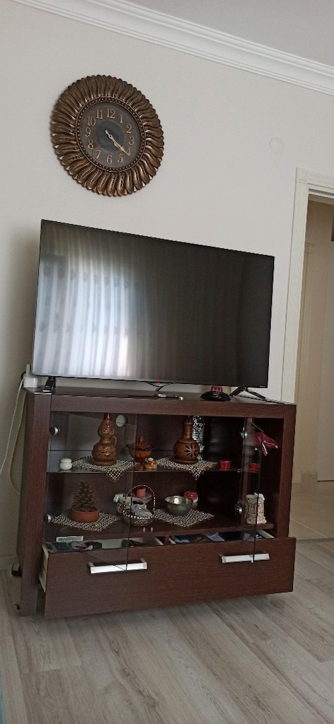 Vitrin ve TV sehpası - 9