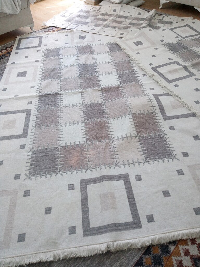 iki tane 6 metrekare halı ince yıkanabilir 3 tane de2metre kare yolluk - 2