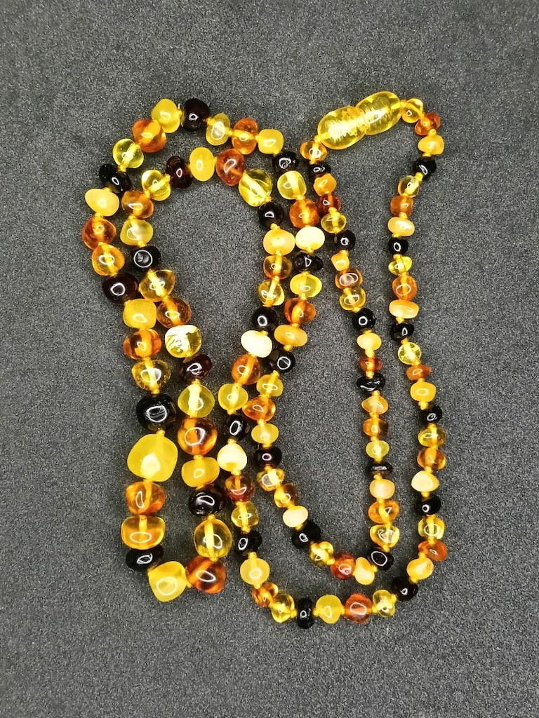 Doğal Kaya Damla Kehribar Kolye 9-10 gr. Aralığında