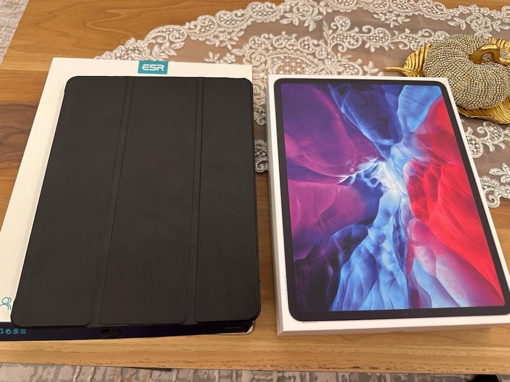 iPad Pro 4. Nesil 12.9" (Wi-Fi, 512GB, Gümüş Gri)