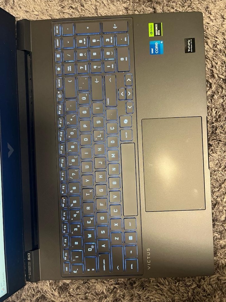 HP Victus 15-fa2704nt - 4