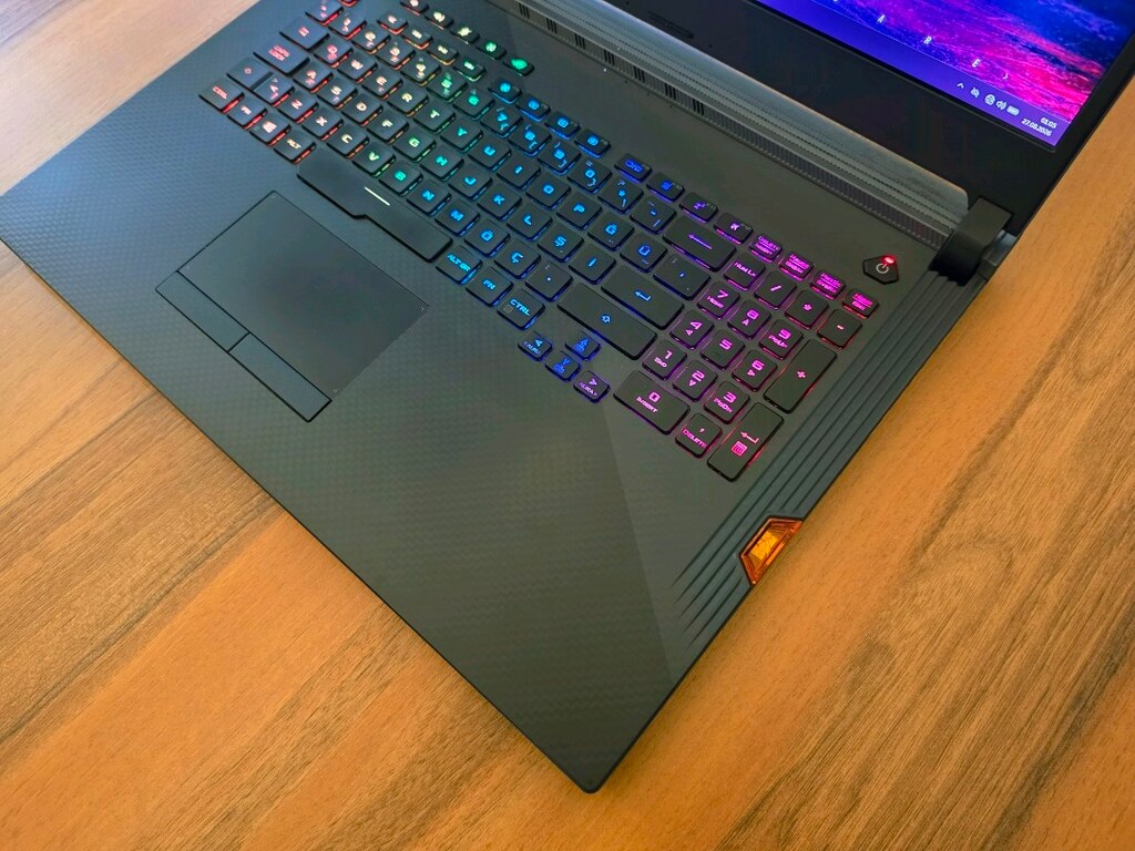 Asus Rog Scar 3 Rtx2070 i9 islemci 32gb - 4