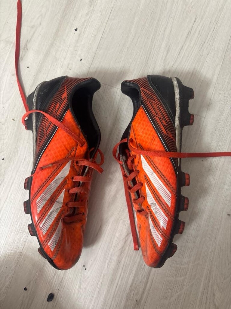 Adidas krampon 37 numara - 2