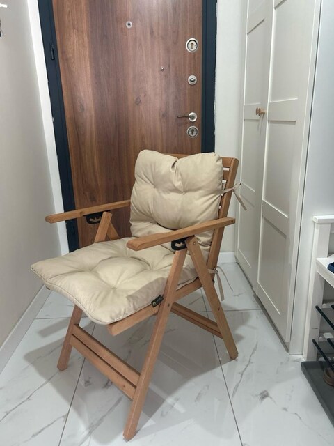 Katlanabilir ahşap sandalye