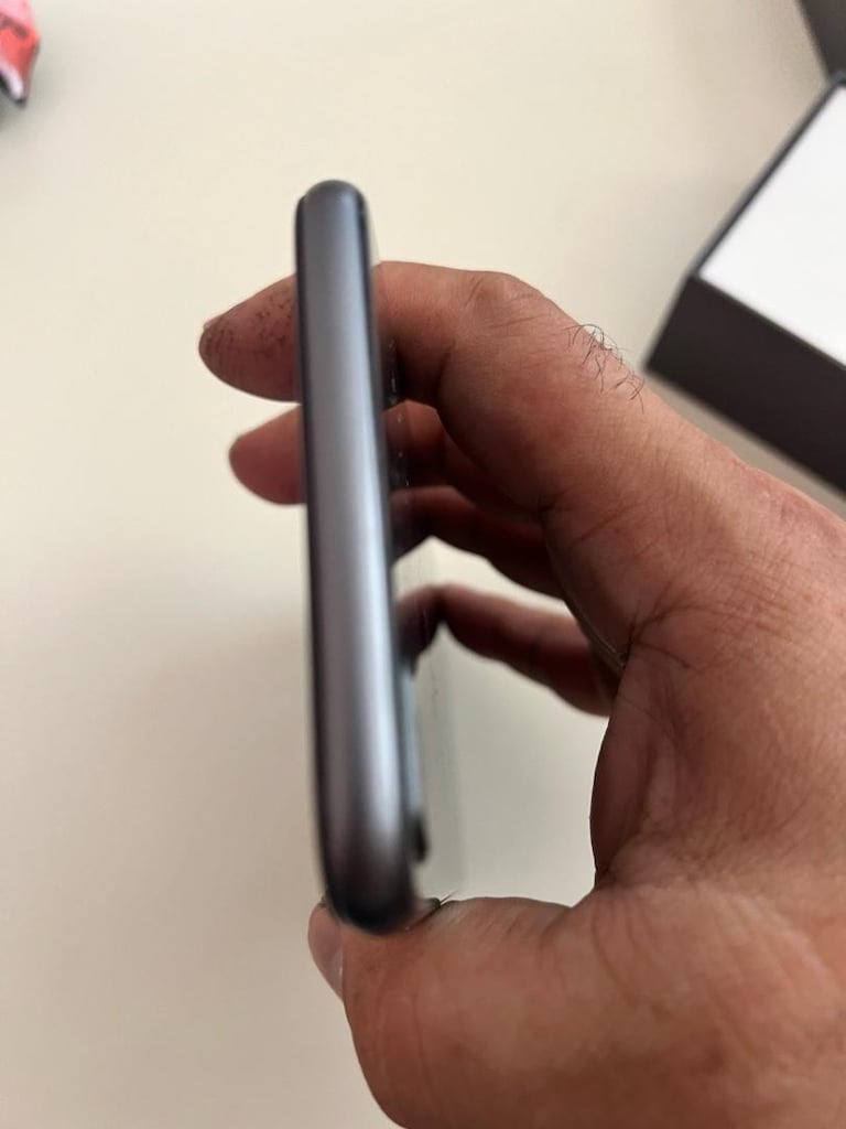 iPhone 8 Plus 64 gb - 7