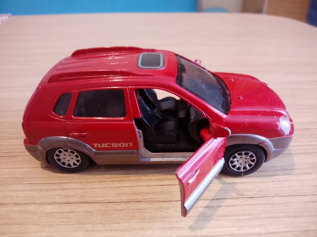 Hyundai Tucson marka metal Otomobil - 2